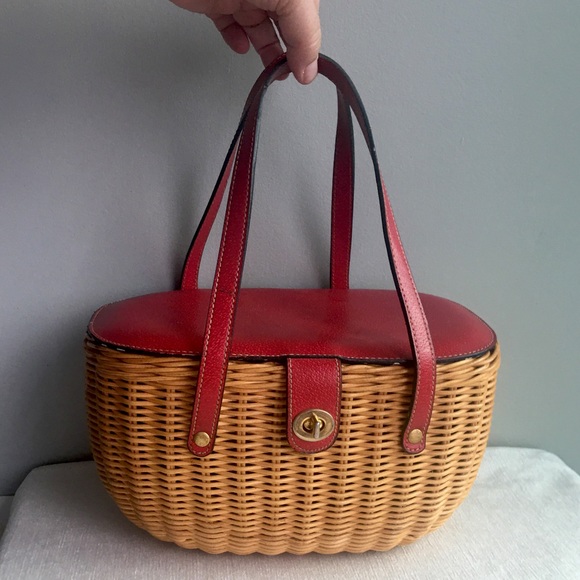 American Vintage Handbags - VINTAGE wicker picnic basket purse <BRACIANO>